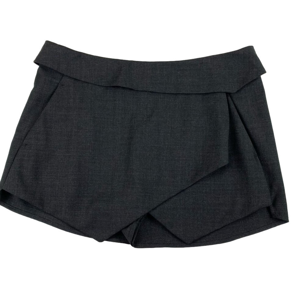Aritzia Talula Black Skort size  4